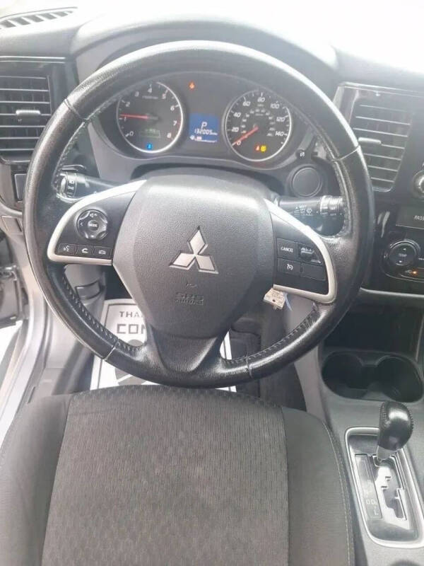 2015 Mitsubishi Outlander ES