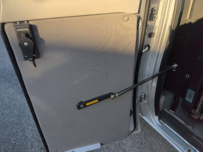 2014 Ford E-Series E-150 XLT