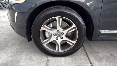 2015 Volvo XC60 T6 Drive-E Premier Plus