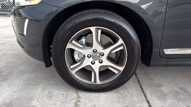 2015 Volvo XC60 T6 Drive-E Premier Plus