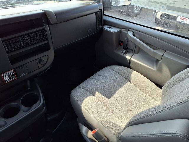 2026 Chevrolet Express 2500