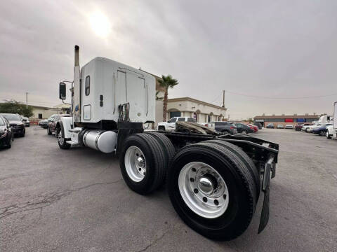 2019 Freightliner Coronado 122 SD
