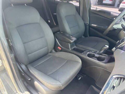 2017 Chevrolet Cruze LT Auto