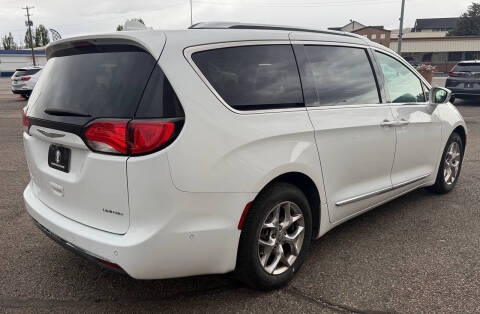 2017 Chrysler Pacifica Limited
