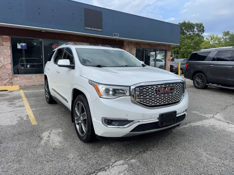 2017 GMC Acadia Denali