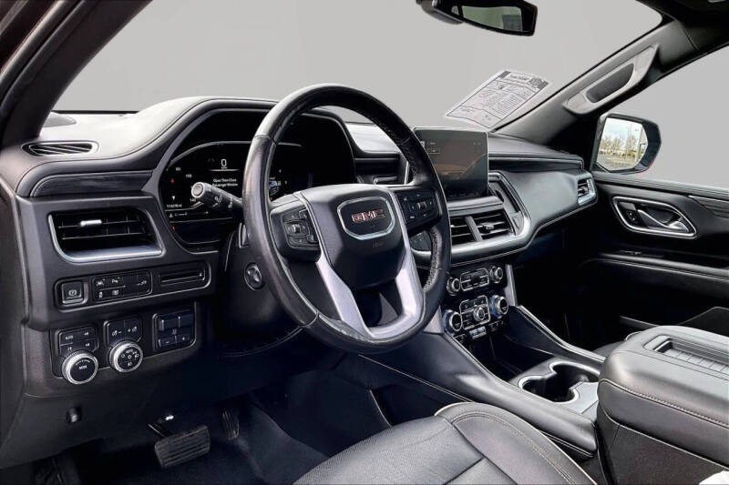 2022 GMC Yukon SLT