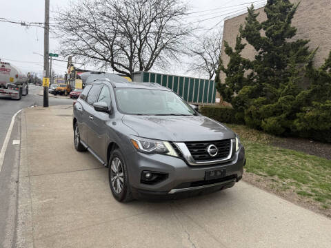 2020 Nissan Pathfinder SV