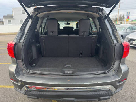 2018 Nissan Pathfinder SL