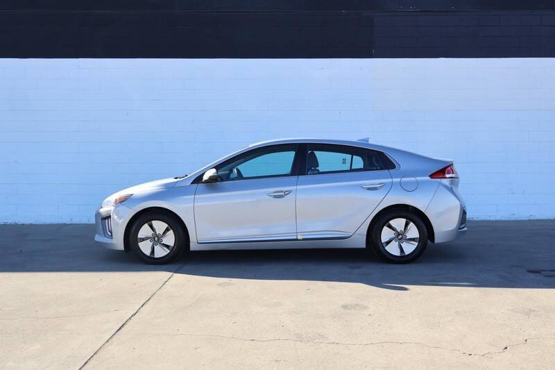 2021 Hyundai Ioniq Hybrid SE