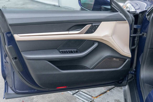 2020 Porsche Taycan 11