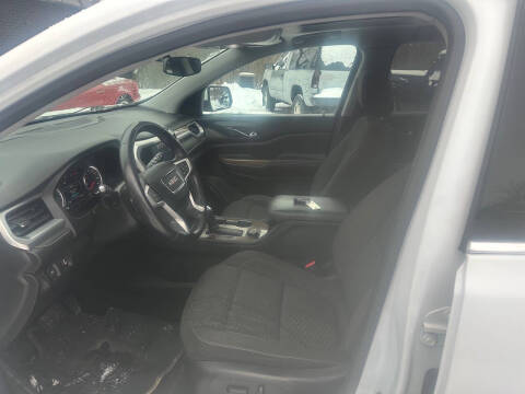 2017 GMC Acadia SLE-2