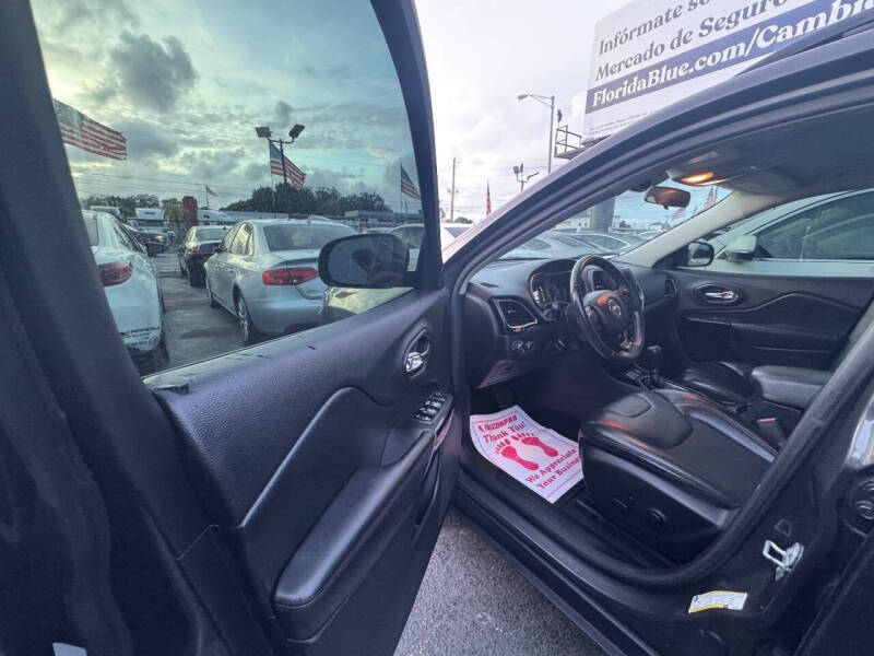 2019 Jeep Cherokee Altitude