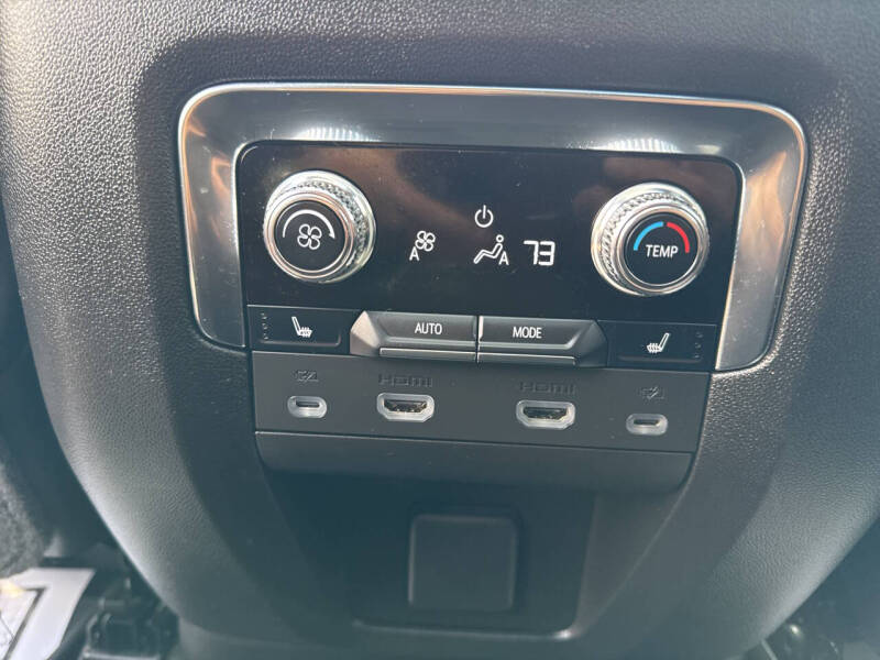 2023 GMC Yukon XL Denali Ultimate