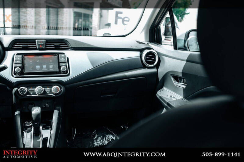 2025 Nissan Versa SV