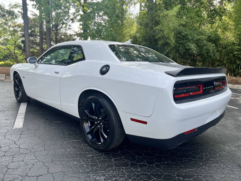 2017 Dodge Challenger R/T Plus Shaker