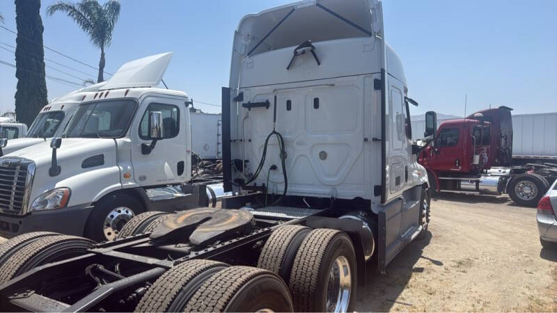 2019 Freightliner Cascadia