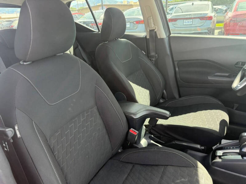 2021 Nissan Kicks S
