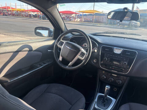 2013 Chrysler 200 Touring