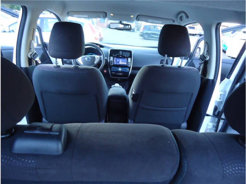 2015 Nissan LEAF