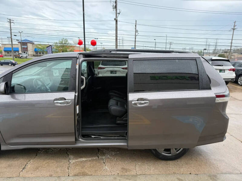 2017 Toyota Sienna