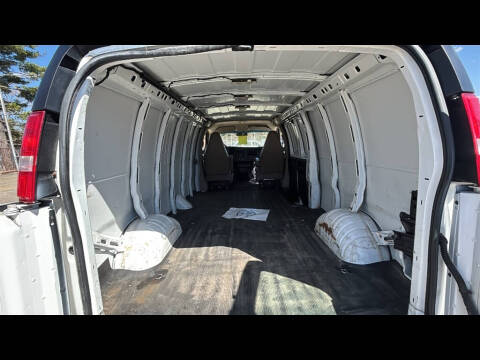 2022 Chevrolet Express 2500