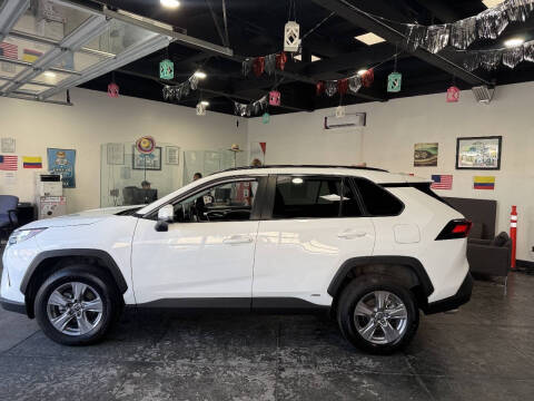 2023 Toyota RAV4 Hybrid XLE