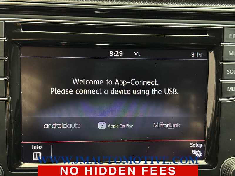 2017 Volkswagen Passat 1.8T SE