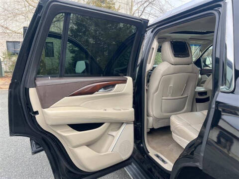 2017 Cadillac Escalade Luxury