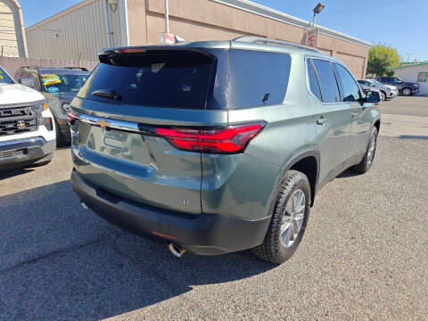 2023 Chevrolet Traverse LT Cloth