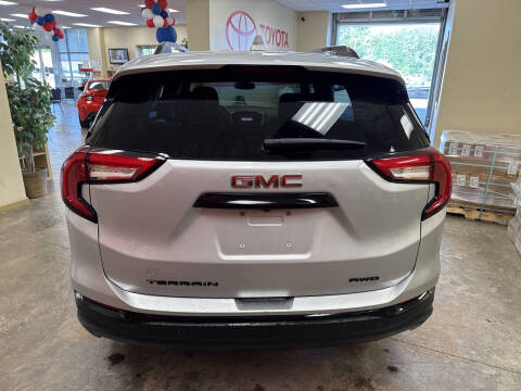 2022 GMC Terrain SLE