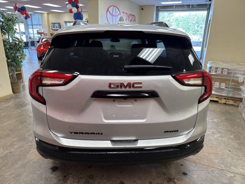 2022 GMC Terrain SLE