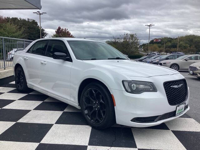 2019 Chrysler 300 Touring