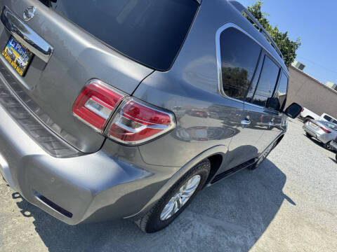 2017 Nissan Armada SV