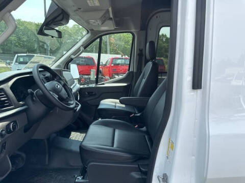 2025 Ford Transit 250