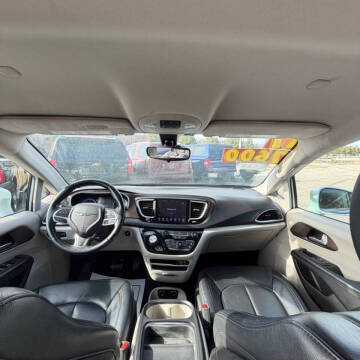 2017 Chrysler Pacifica Touring Plus