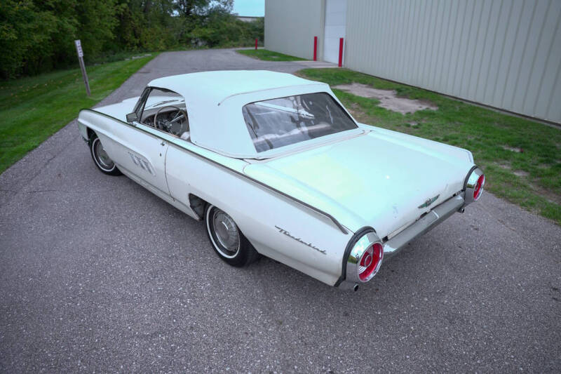 1963 Ford Thunderbird