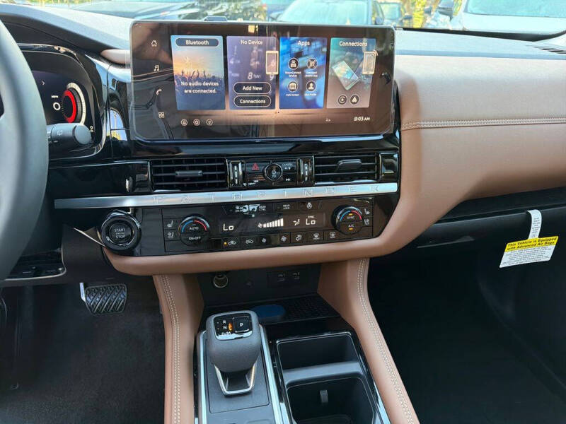2026 Nissan Pathfinder Platinum