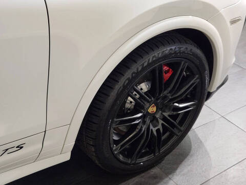 2016 Porsche Cayenne GTS