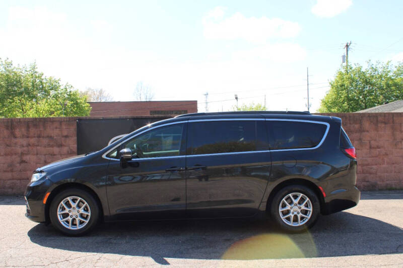 2022 Chrysler Pacifica Touring L