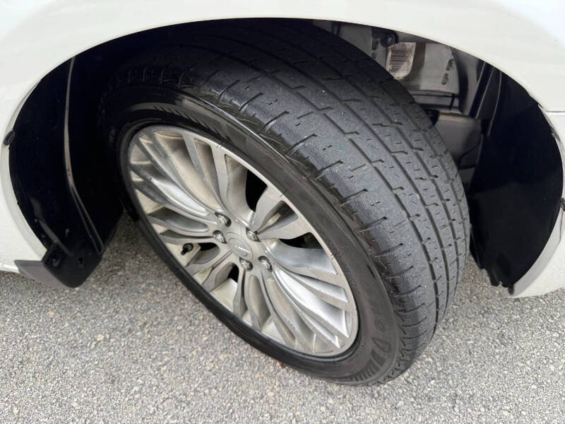 2011 Chrysler 200 Limited