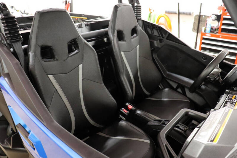 2023 Can-Am Commander XT 700