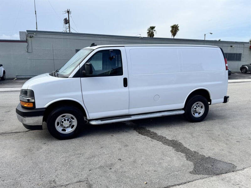 2023 Chevrolet Express 2500