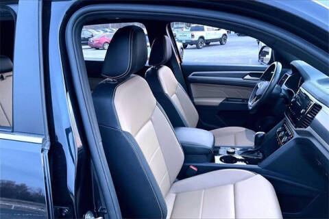 2022 Volkswagen Atlas Cross Sport V6 SEL R-Line 4Motion