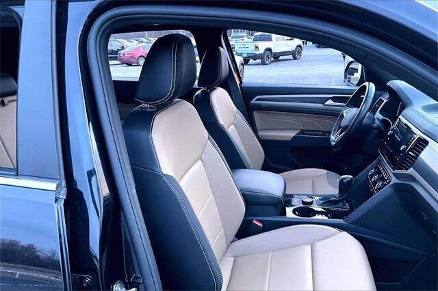 2022 Volkswagen Atlas Cross Sport V6 SEL R-Line 4Motion