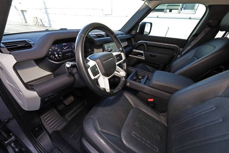 2021 Land Rover Defender 110 SE