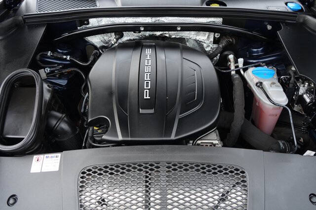 2017 Porsche Macan