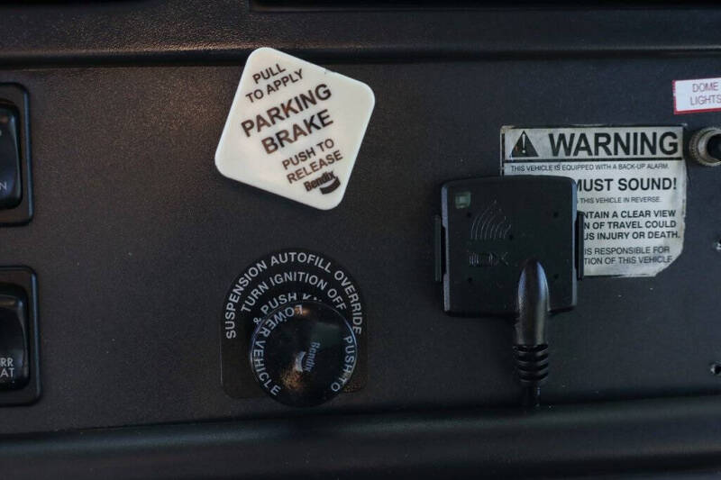 2014 Freightliner M2 106