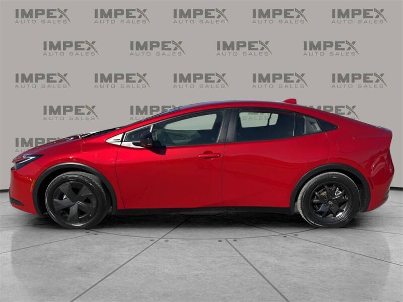 2024 Toyota Prius LE