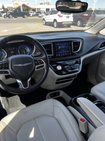 2017 Chrysler Pacifica Touring Plus