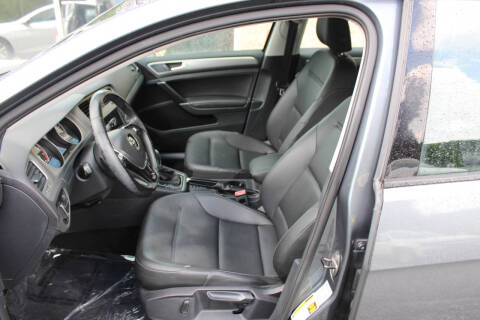 2017 Volkswagen Golf